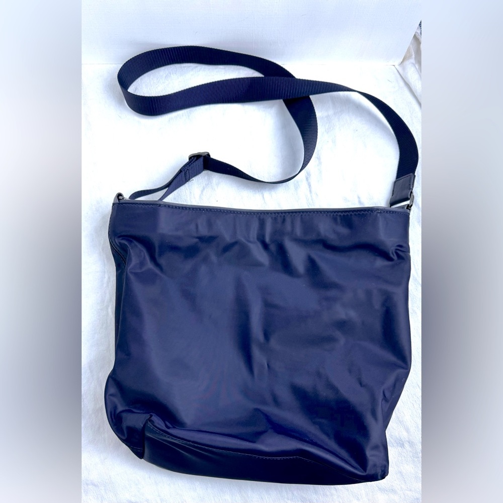 Lululemon Navy Blue All Set Bucket Crossbody Shoulder Bag - Picture 2 of 13